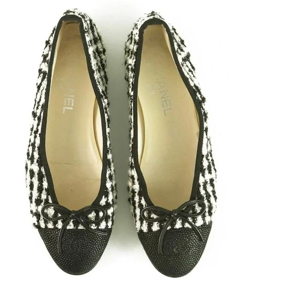 CHANEL Black and White Tweed Loafers ballerina flats NO OFFERS!!! - Picture 1 of 8
